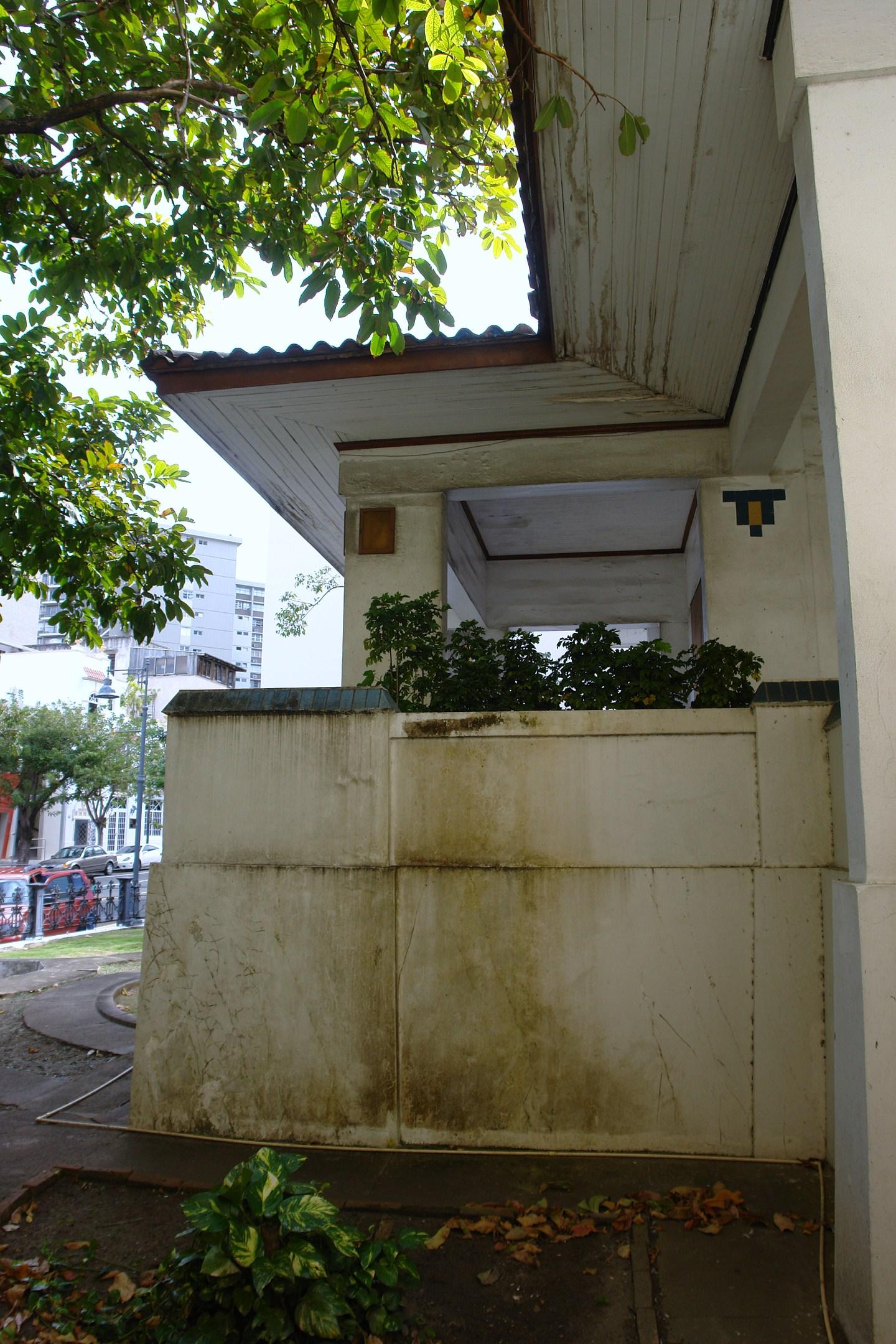 Residencia Dr. Eugenio Fernández García - Ponce de Leon 652 - San Juan (Miramar) - 2012 00009